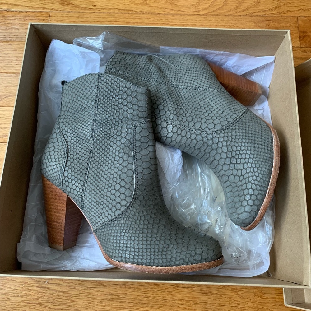 Joie Dalton Embossed Boot in Flint